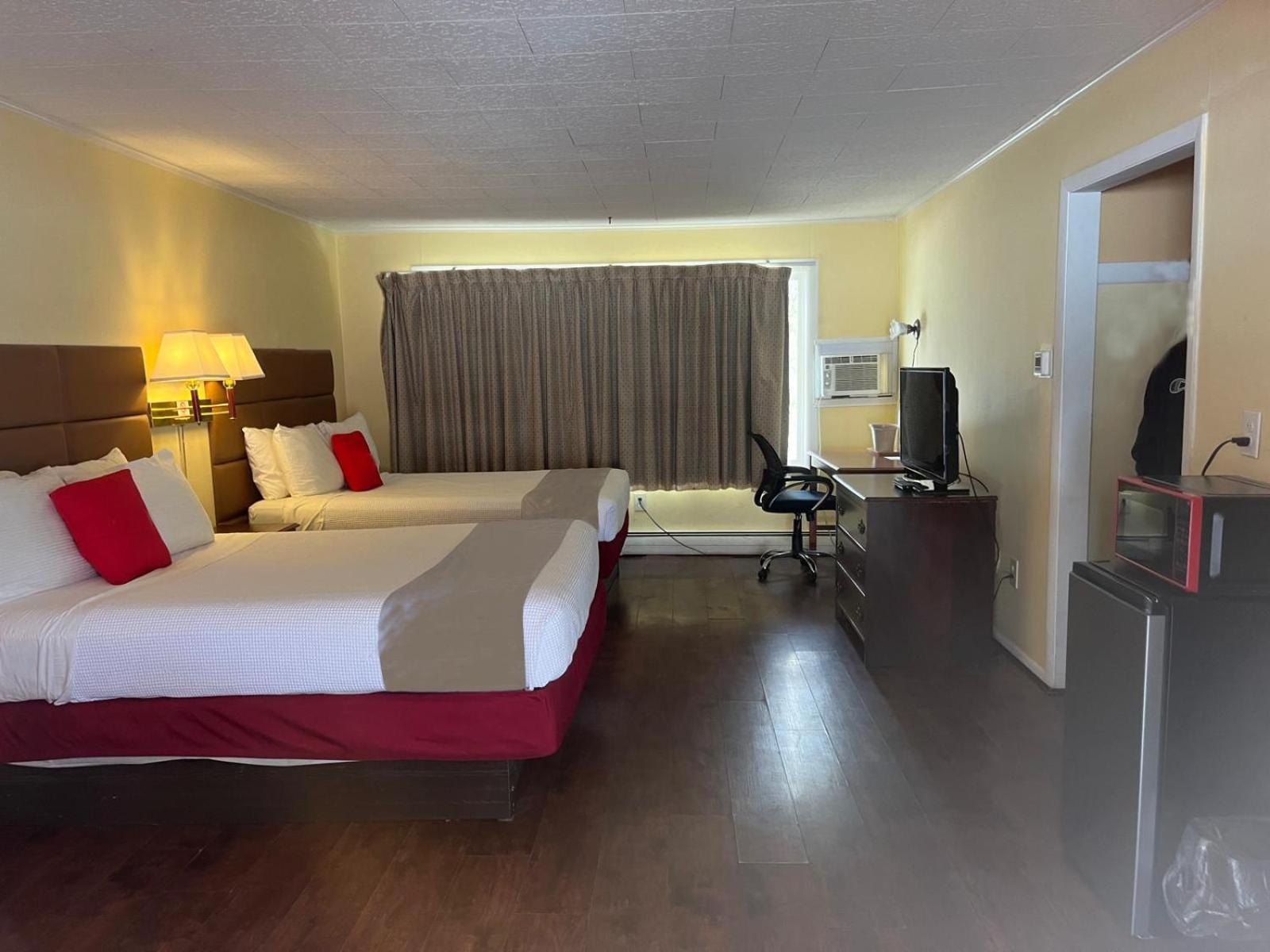 Buena Vista Inn Motel Delhi Eksteriør billede